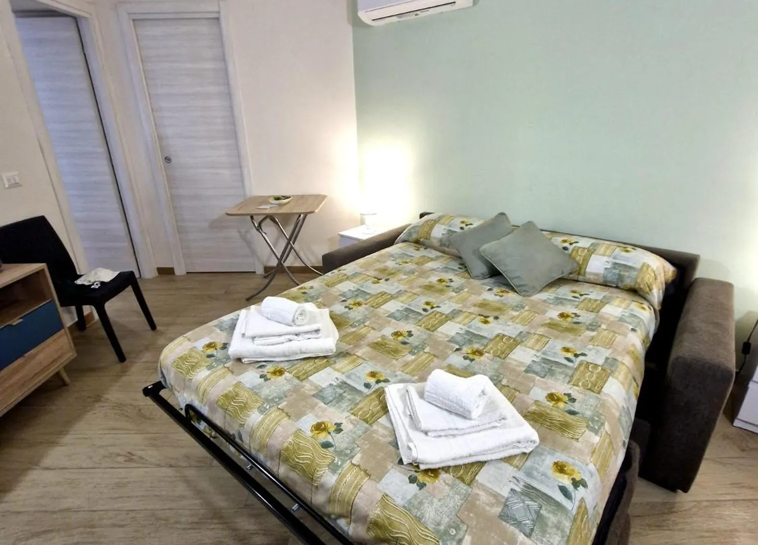 Apartmán Medea Syracuse 0*,